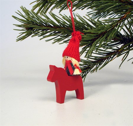 Tomteflicka mini på häst med band - Slut för säsong