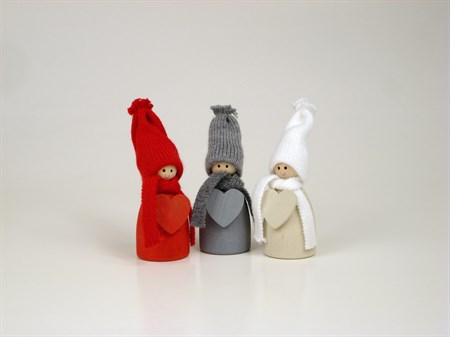 Tomte med hjärta vit 120 mm